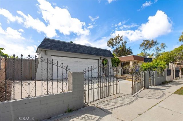 395 Calle Mariposa, Oceanside, CA 92057
