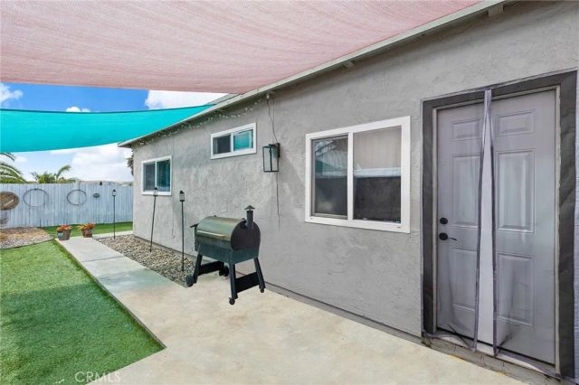 395 Calle Mariposa, Oceanside, CA 92057