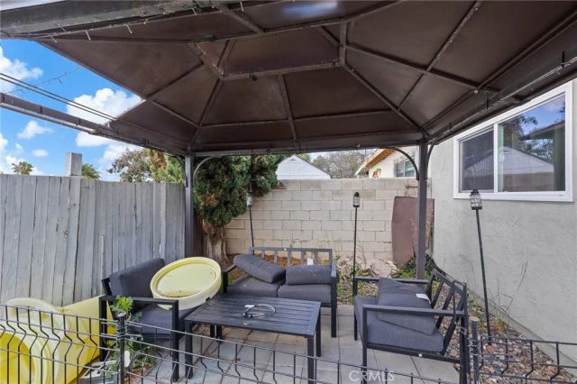395 Calle Mariposa, Oceanside, CA 92057