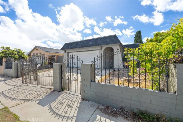 395 Calle Mariposa, Oceanside, CA 92057