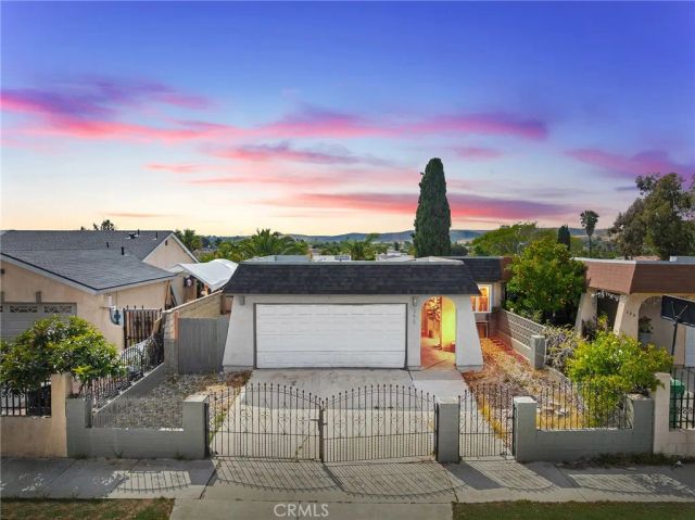 395 Calle Mariposa, Oceanside, CA 92057