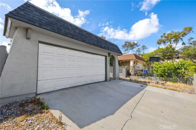 395 Calle Mariposa, Oceanside, CA 92057