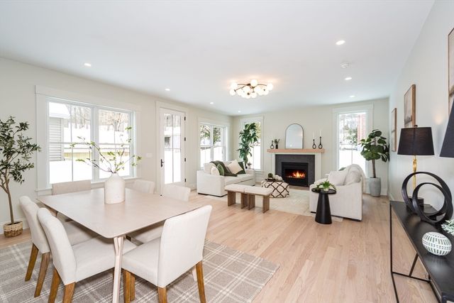 3 Vale St A, Natick, MA 01760