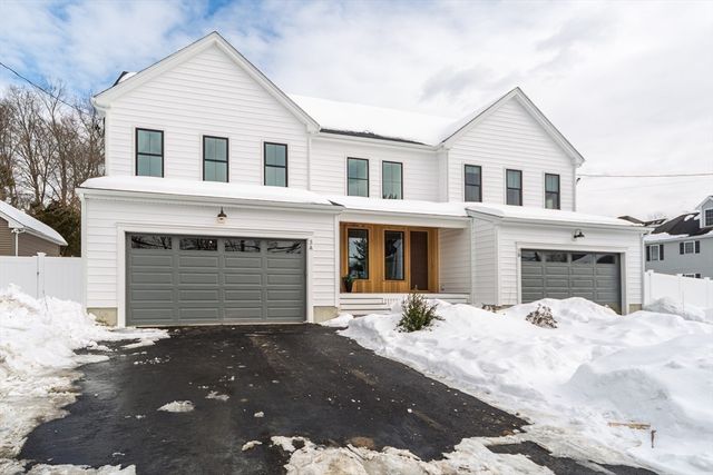 3 Vale St A, Natick, MA 01760
