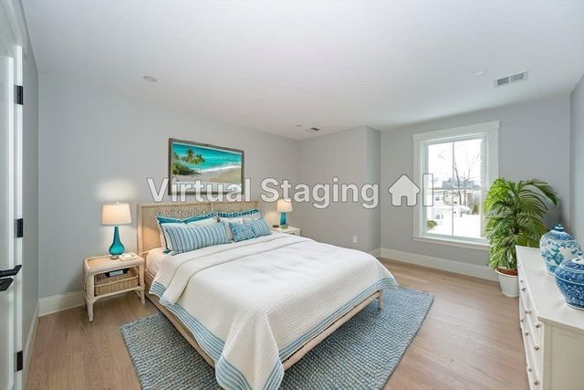 3 Vale St A, Natick, MA 01760