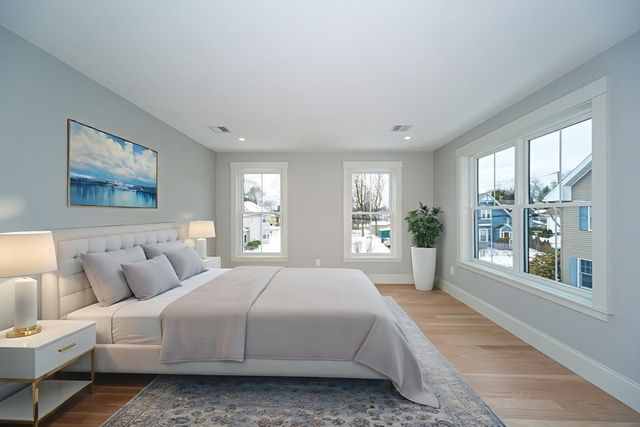 3 Vale St A, Natick, MA 01760