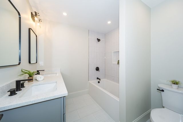 3 Vale St A, Natick, MA 01760