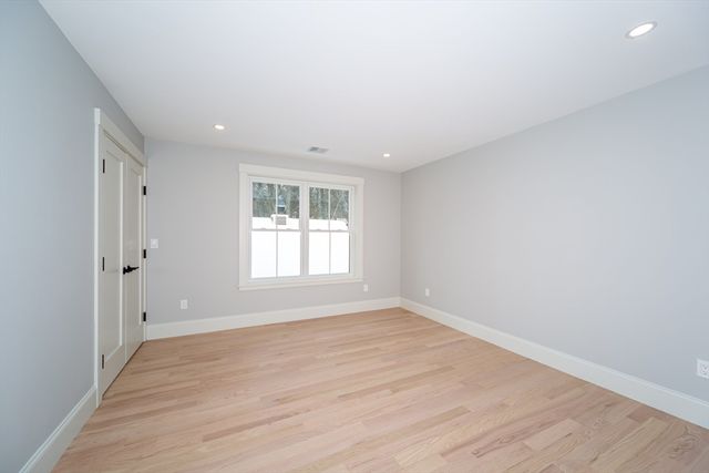 3 Vale St A, Natick, MA 01760