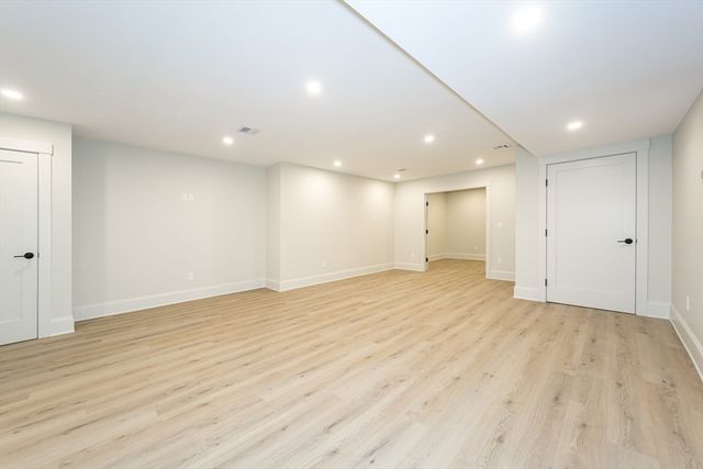 3 Vale St A, Natick, MA 01760