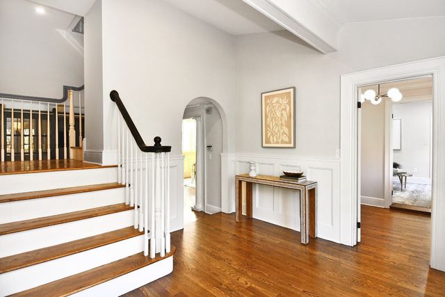 10 Woodhill Road, Wilton, CT 06897