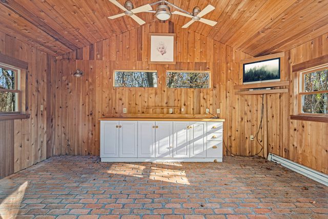 10 Woodhill Road, Wilton, CT 06897