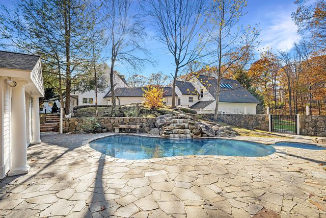 10 Woodhill Road, Wilton, CT 06897