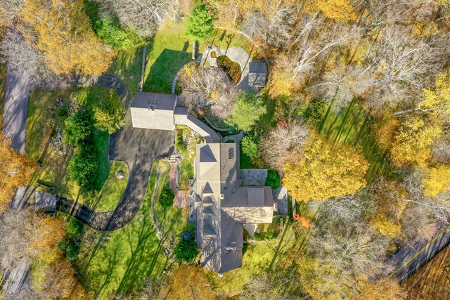 10 Woodhill Road, Wilton, CT 06897