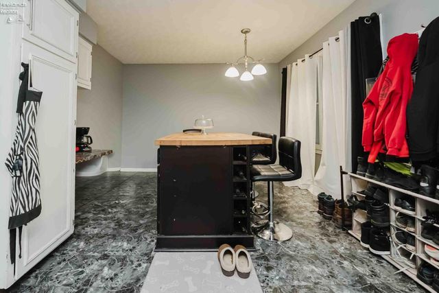 301 Schiller Avenue, Sandusky, OH 44870