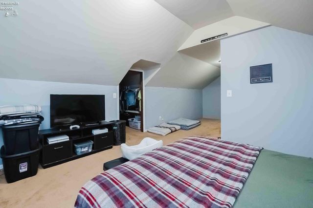 301 Schiller Avenue, Sandusky, OH 44870