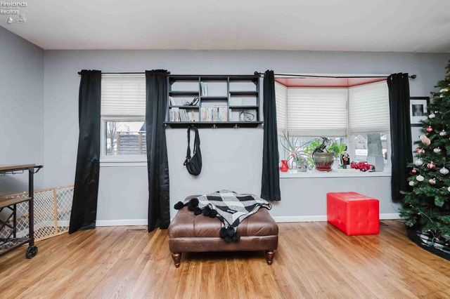 301 Schiller Avenue, Sandusky, OH 44870