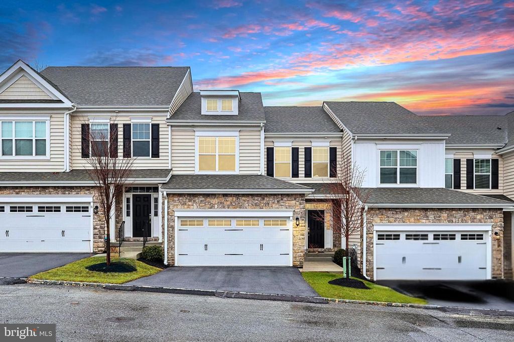 6 SKYDANCE WAY, West Chester, PA 19382