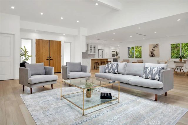 937 Misty Isle Drive, Glendale, CA 91207