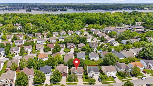10215 Lothbury Circle, Fishers, IN 46037