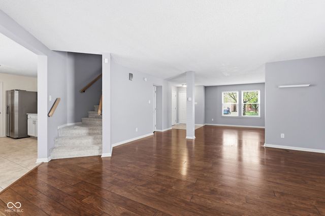 10215 Lothbury Circle, Fishers, IN 46037