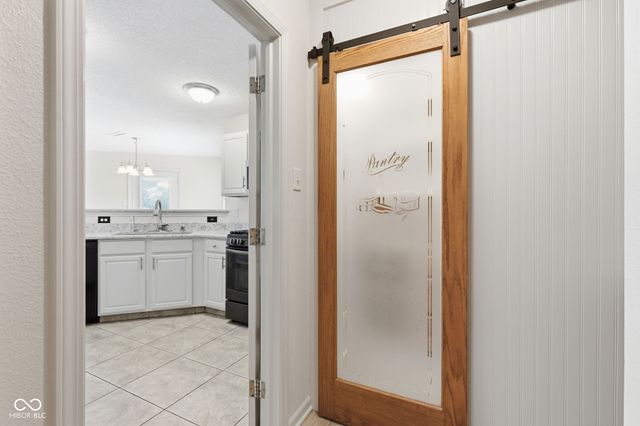 10215 Lothbury Circle, Fishers, IN 46037