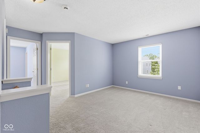 10215 Lothbury Circle, Fishers, IN 46037