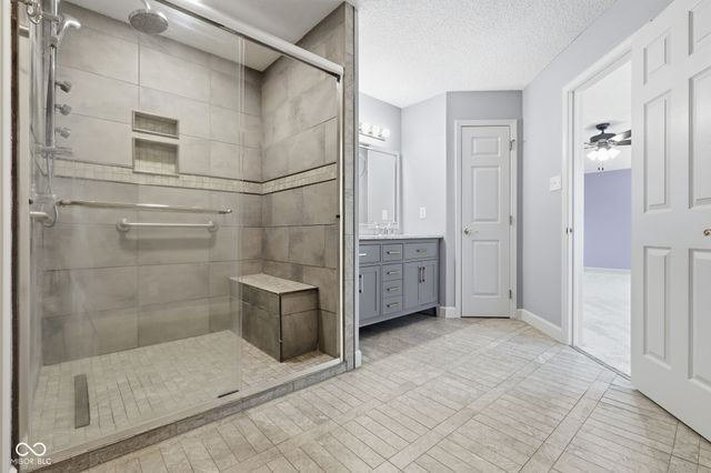 10215 Lothbury Circle, Fishers, IN 46037