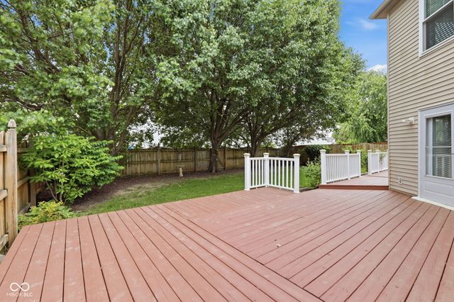 10215 Lothbury Circle, Fishers, IN 46037
