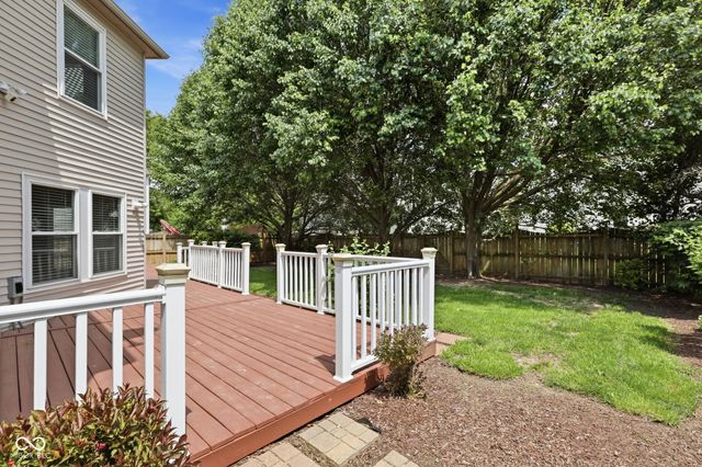 10215 Lothbury Circle, Fishers, IN 46037