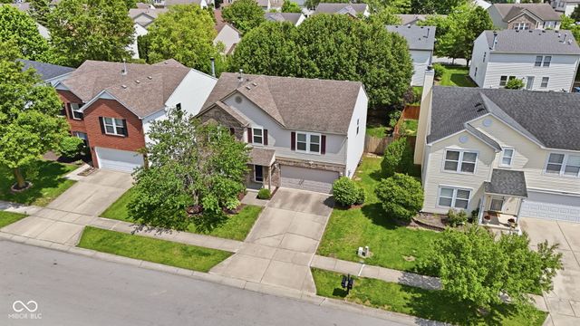 10215 Lothbury Circle, Fishers, IN 46037