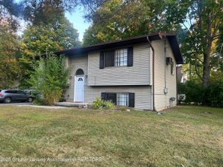 814 Sever Drive, East Lansing, MI 48823