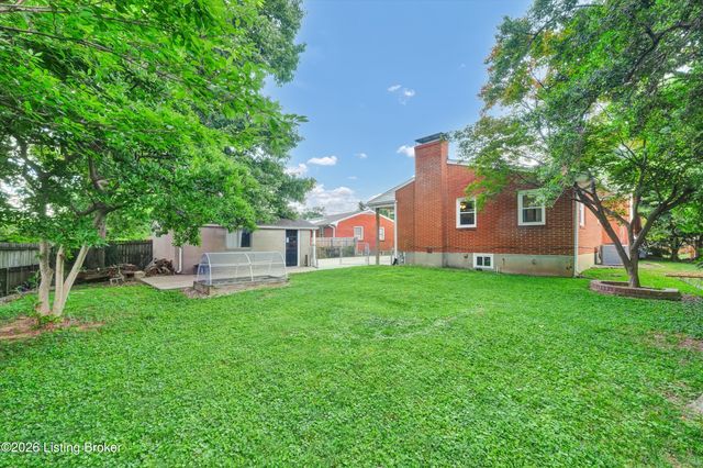 3612 Rosemont Ct, Louisville, KY 40218