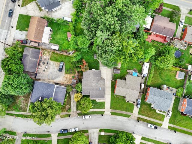 3612 Rosemont Ct, Louisville, KY 40218