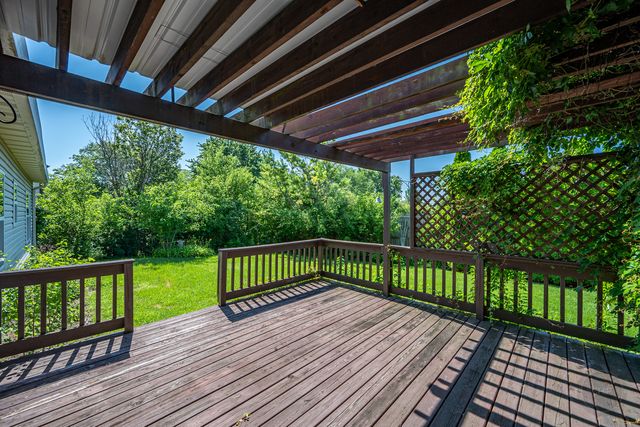 204 Magnolia Drive, North Aurora, IL 60542