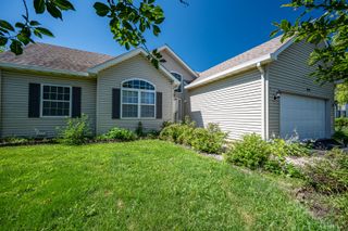 204 Magnolia Drive, North Aurora, IL 60542
