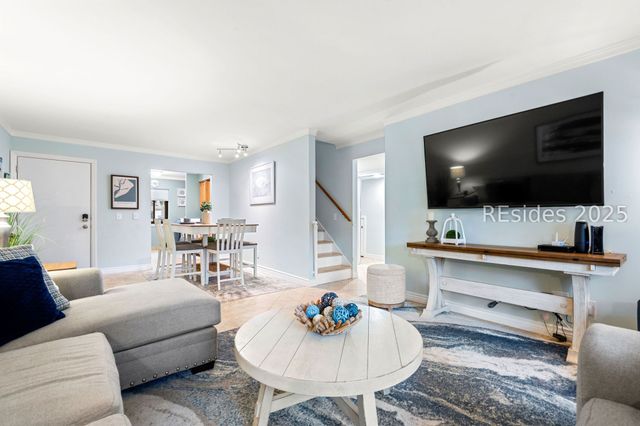 25 Deallyon Ave Apt 110, Hilton Head Island, SC 29928