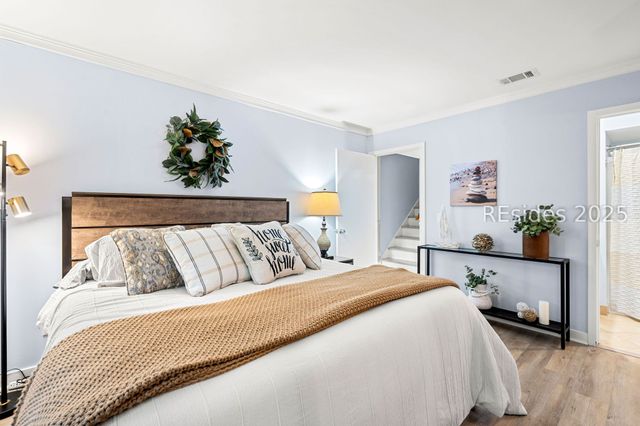 25 Deallyon Ave Apt 110, Hilton Head Island, SC 29928