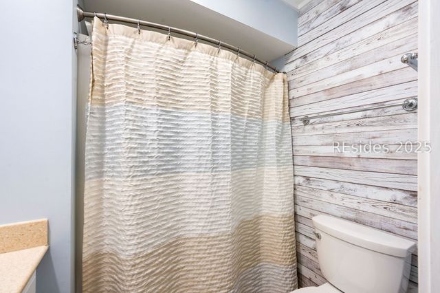 25 Deallyon Ave Apt 110, Hilton Head Island, SC 29928