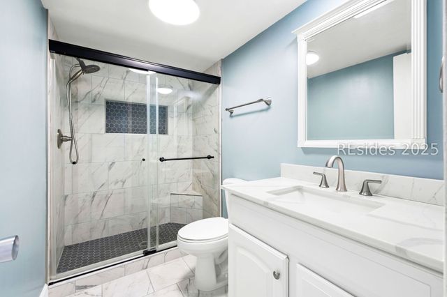 25 Deallyon Ave Apt 110, Hilton Head Island, SC 29928