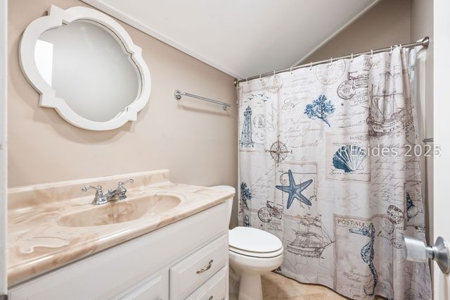 25 Deallyon Ave Apt 110, Hilton Head Island, SC 29928