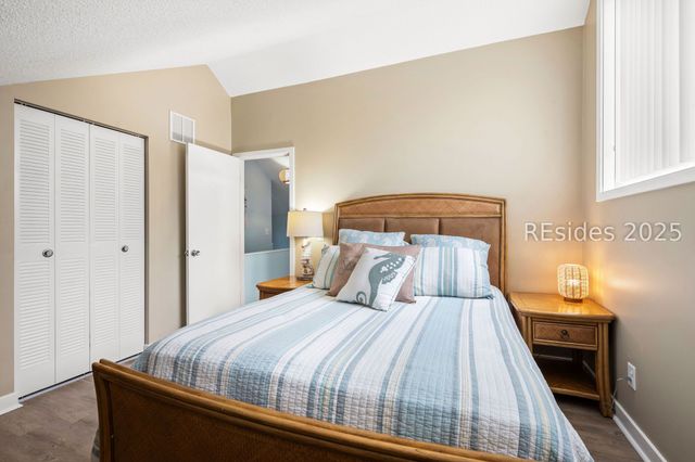 25 Deallyon Ave Apt 110, Hilton Head Island, SC 29928