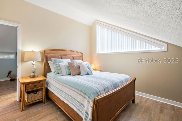 25 Deallyon Ave Apt 110, Hilton Head Island, SC 29928