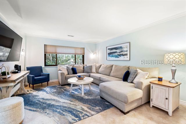 25 Deallyon Ave Apt 110, Hilton Head Island, SC 29928
