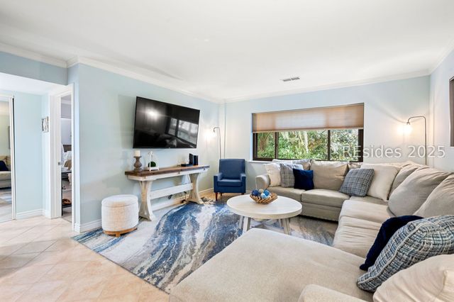 25 Deallyon Ave Apt 110, Hilton Head Island, SC 29928