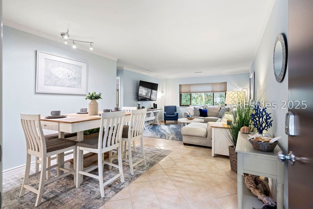25 Deallyon Ave Apt 110, Hilton Head Island, SC 29928