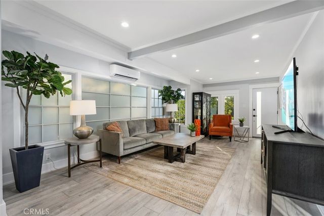 414 Cypress Drive, Laguna Beach, CA 92651