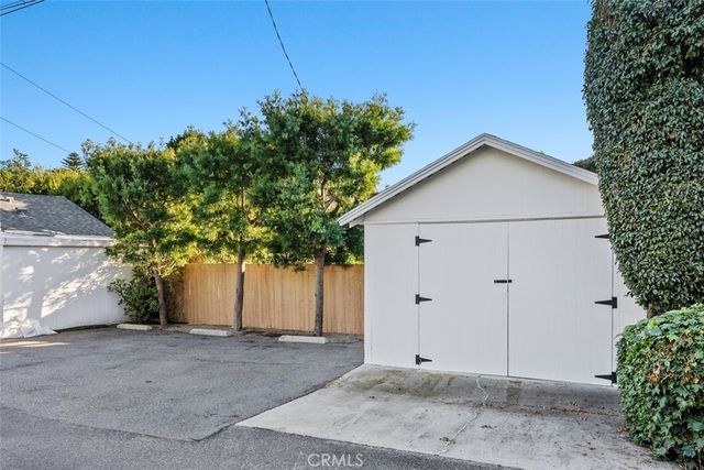 414 Cypress Drive, Laguna Beach, CA 92651