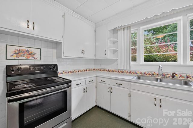 311 33rd Street Drive SE, Hickory, NC 28602
