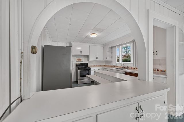 311 33rd Street Drive SE, Hickory, NC 28602