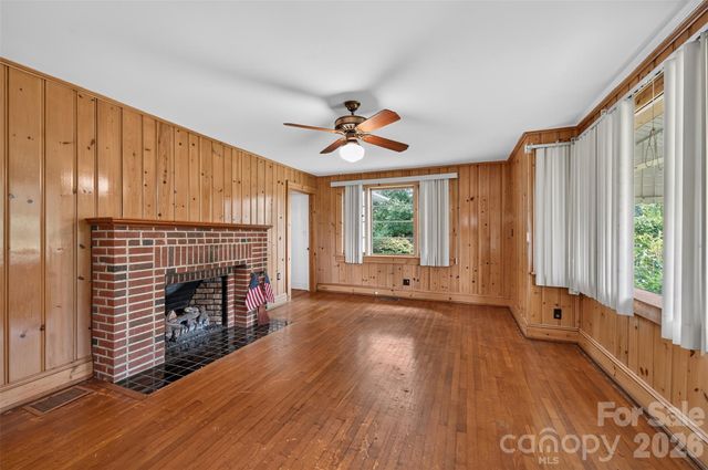 311 33rd Street Drive SE, Hickory, NC 28602
